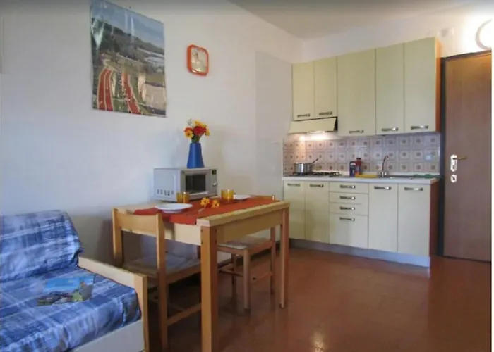 In A Seafront Building-beahost * 비비오네