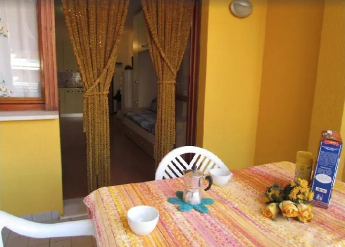 In A Seafront Building-beahost * 비비오네